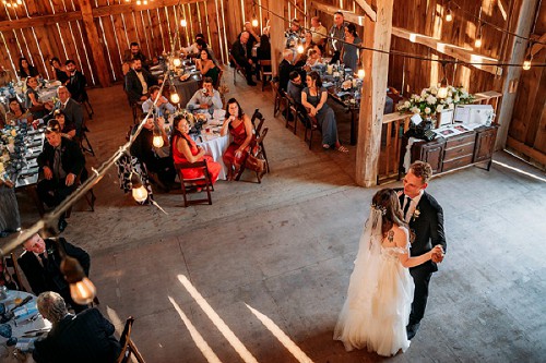 bride and groom first dance at kehoe and kin