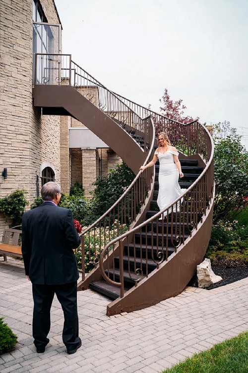 dad first look with bride