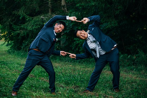 groom and best man being funny