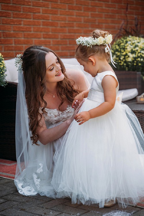 bride and flower girl