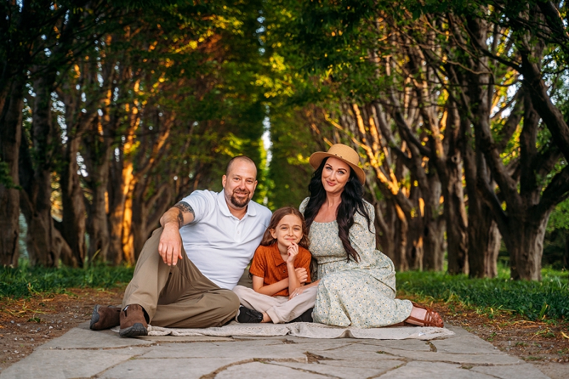 family portrait at botanical gardens niagara falls