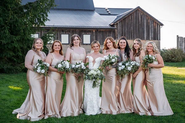 bridesmaids at sue ann winery