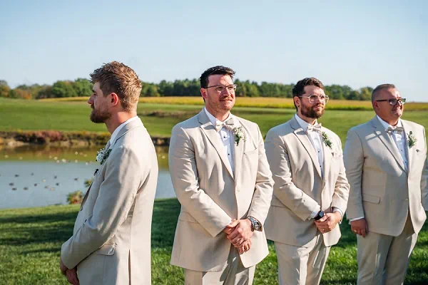 groom waiting for bride