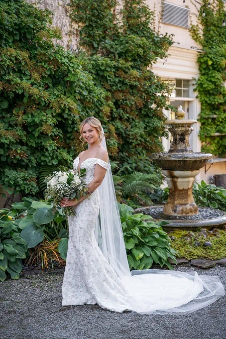 Bride getting ready at Inn on the Twenty