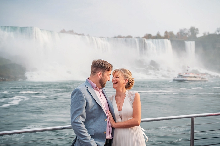 wedding on hornblower cruise in niagara falls