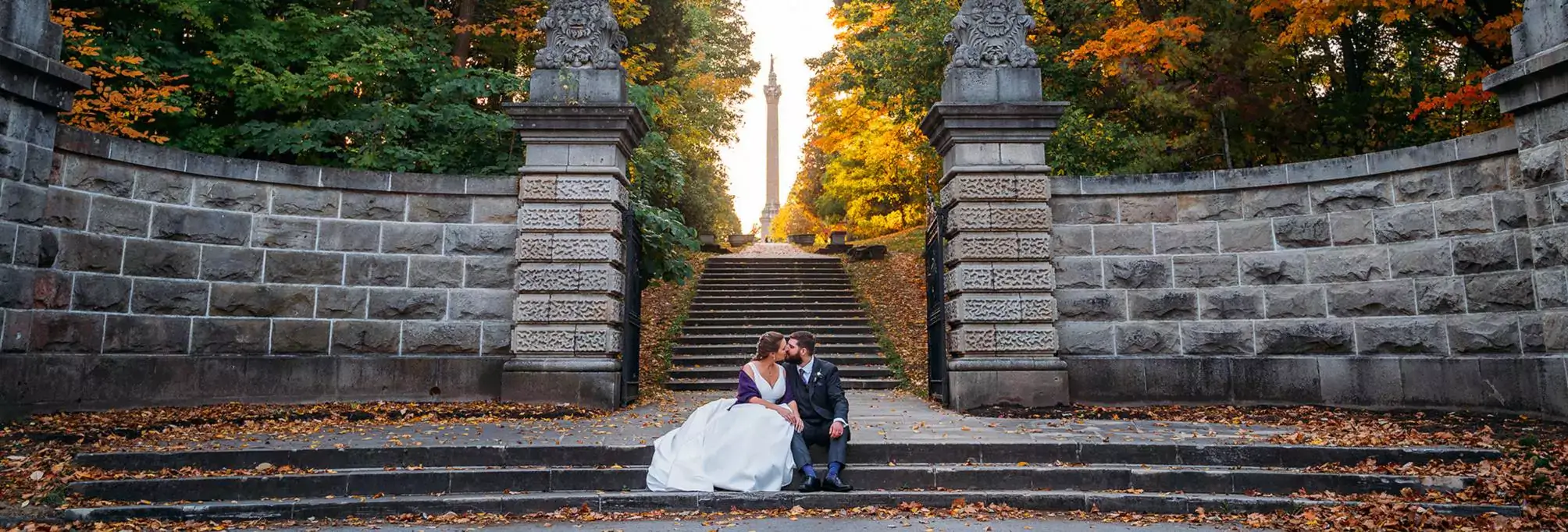 Bride and groom sharing a kiss at a Niagara wedding, photographed by Jesse James Photography