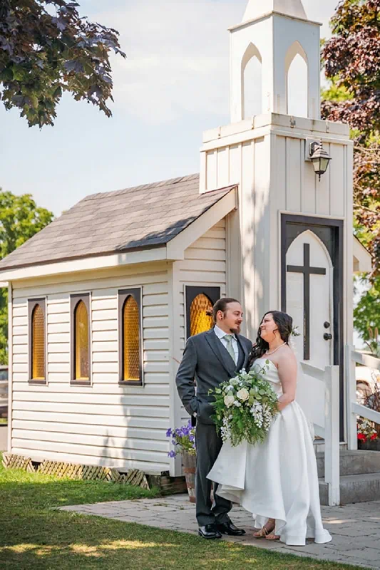 Living water wayside chapel wedding ceremony in niagara on the lake