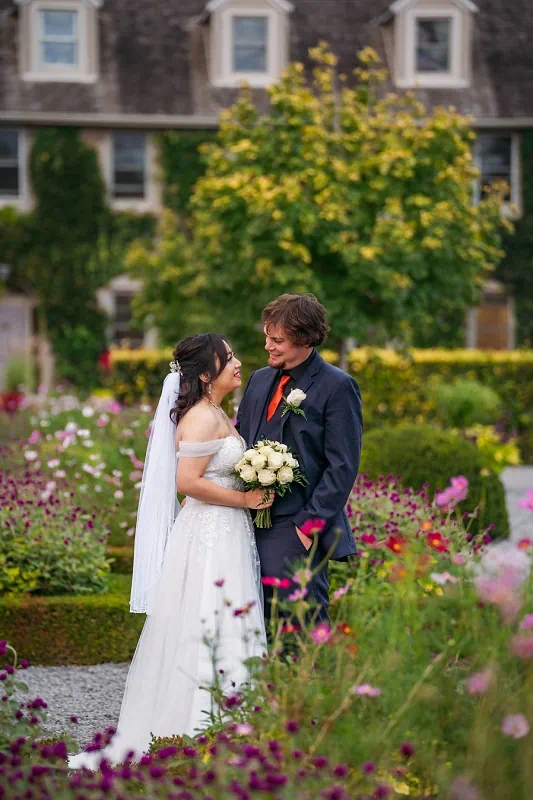 prince of wales notl wedding pictures in gardens